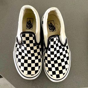 Vans us 2 kids